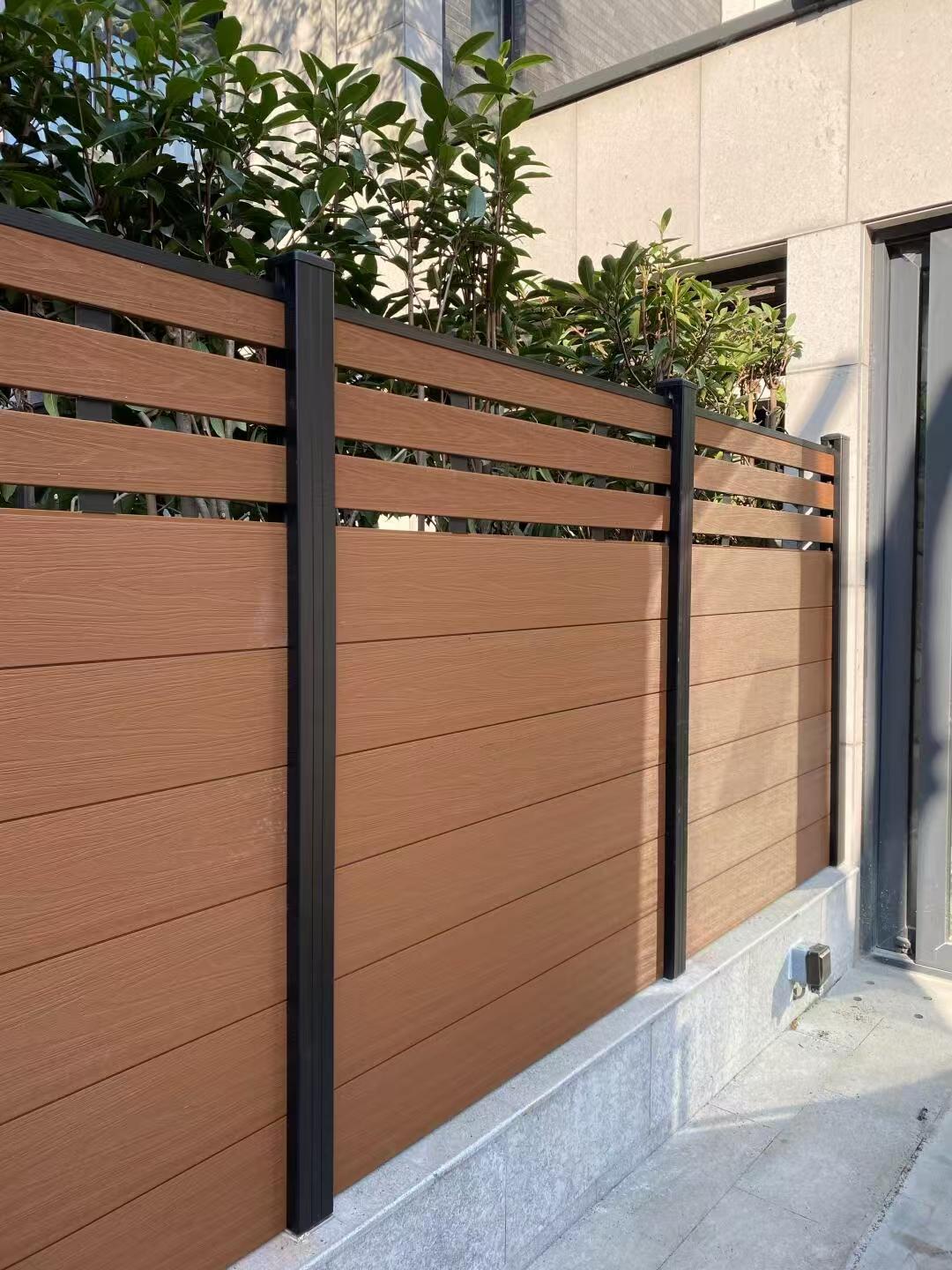 Outdoor fence type heat transfer film